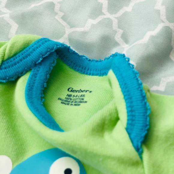 Onsie - Picture 7 of 8